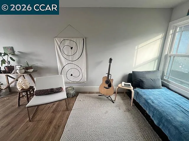 1325 Hopkins St — Photo 12