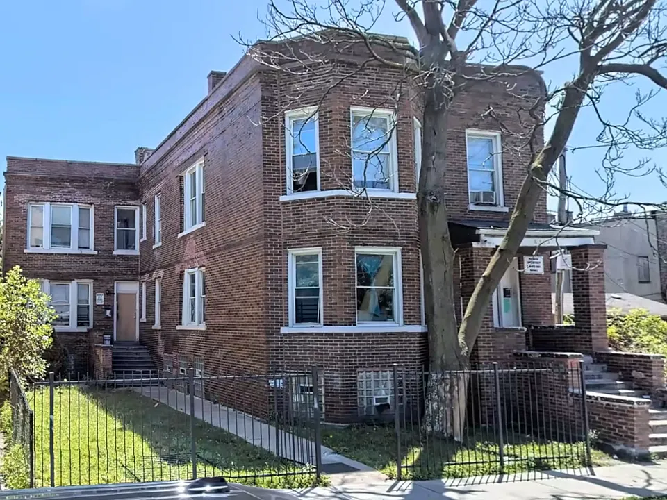 6342 S Elizabeth St #2