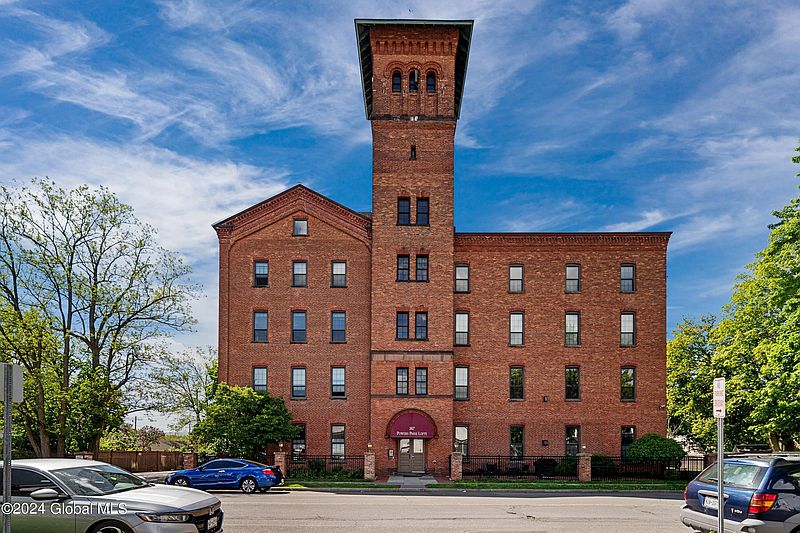 3rd image of 387 3rd Avenue #304