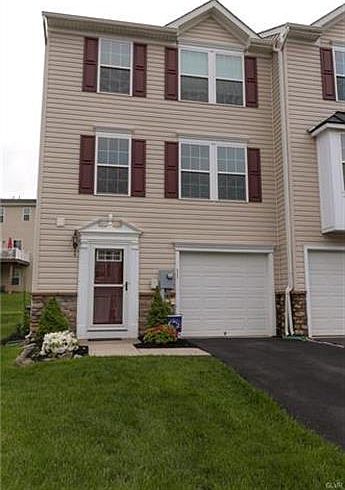 1st image of 11 Gold Rose Ln
