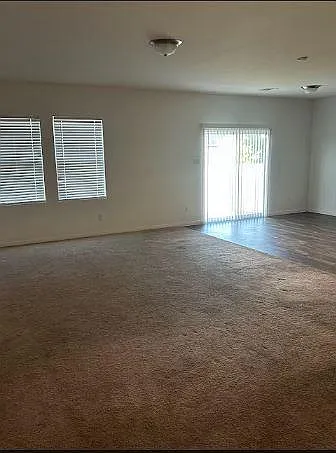 4 bed, 2.5 bath, 2156 sqft, $1,890 — Photo 4