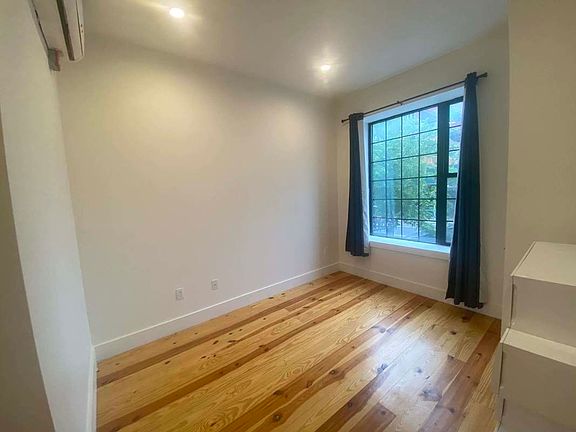 2nd image of 570 Evergreen Ave #1