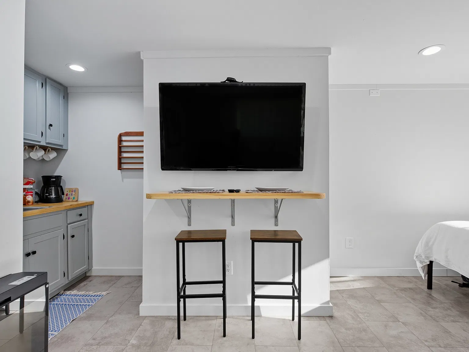 1 bed, 650 sqft, $1,500 — Photo 3