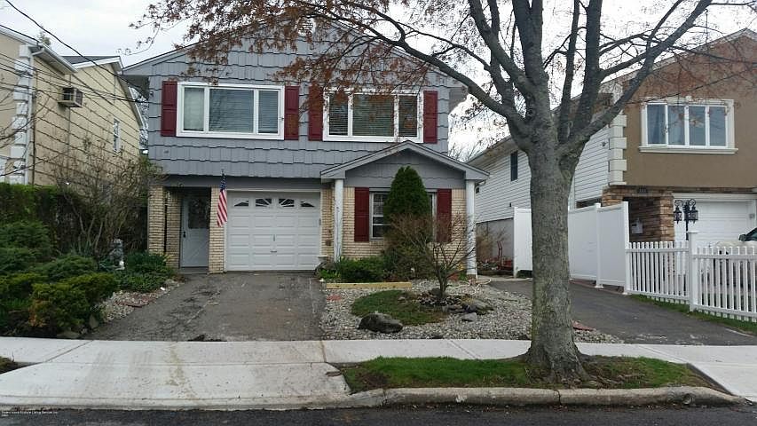 1st image of 104 Bartlett Ave