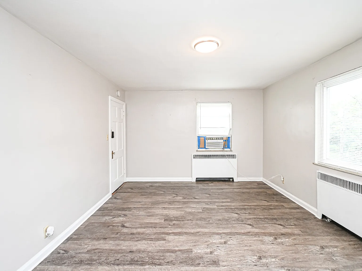 1136 Franklin Avenue - 3 — Photo 3