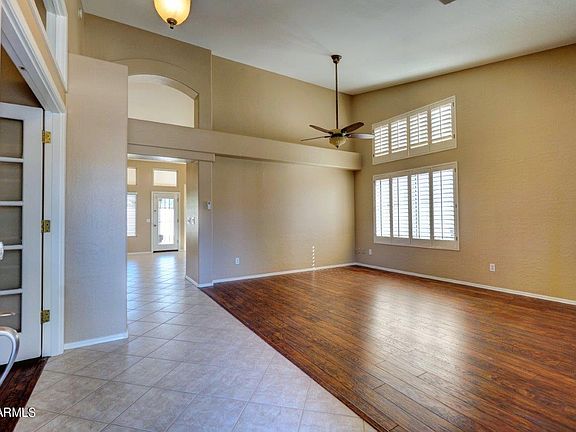 4th image of 1332 E WILDWOOD Drive