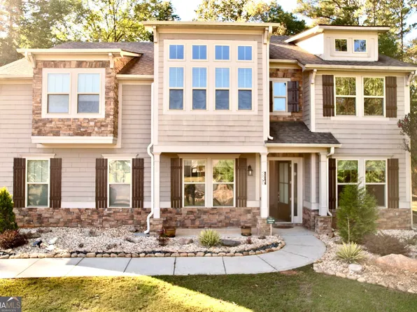 335 Oakleigh Manor Dr, Fayetteville, GA 30215