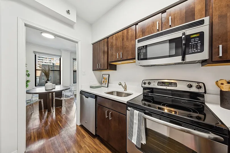 The Seneca Apartments — Photo 2