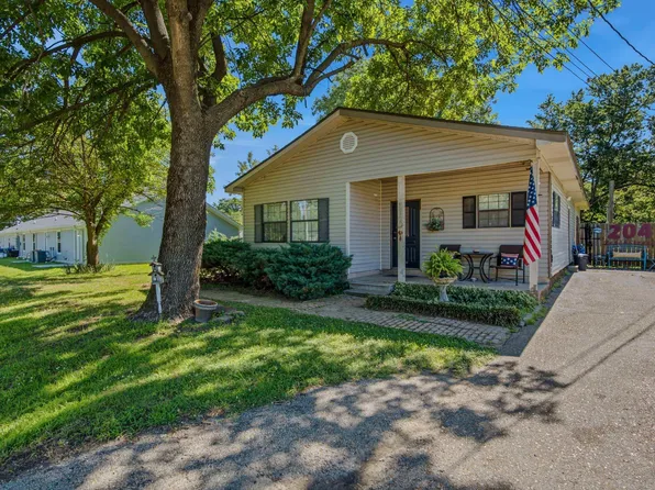 204 Peach St, Harrisburg, AR 72432
