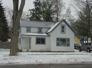 17 Howder St, Hillsdale, MI 49242