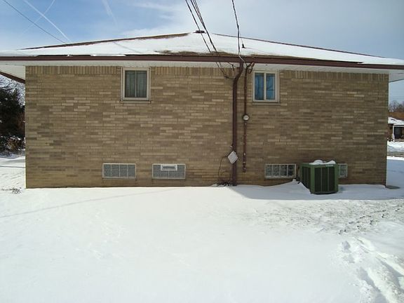 2nd image of 4099 Brook Hill Cir