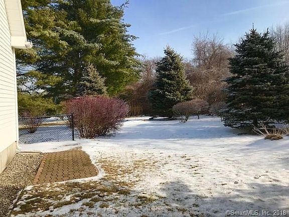 5th image of 301 Garden Cir #301