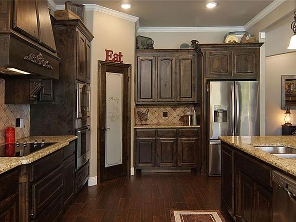 5th image of 123 Lavender Ln