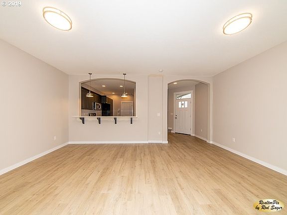 4th image of 4714 NE 56th Pl