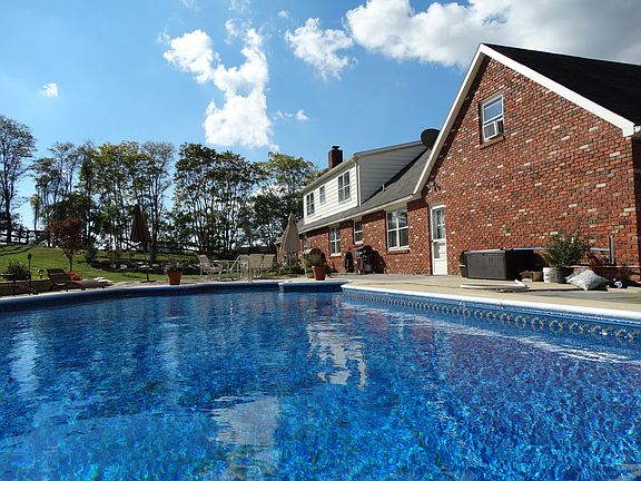 20' x 45' pool w/dive