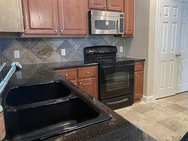 3227 Damico St — Photo 8