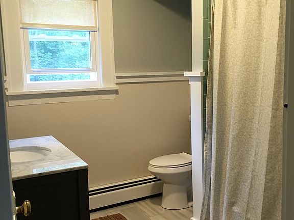 2nd Floor Bathroom