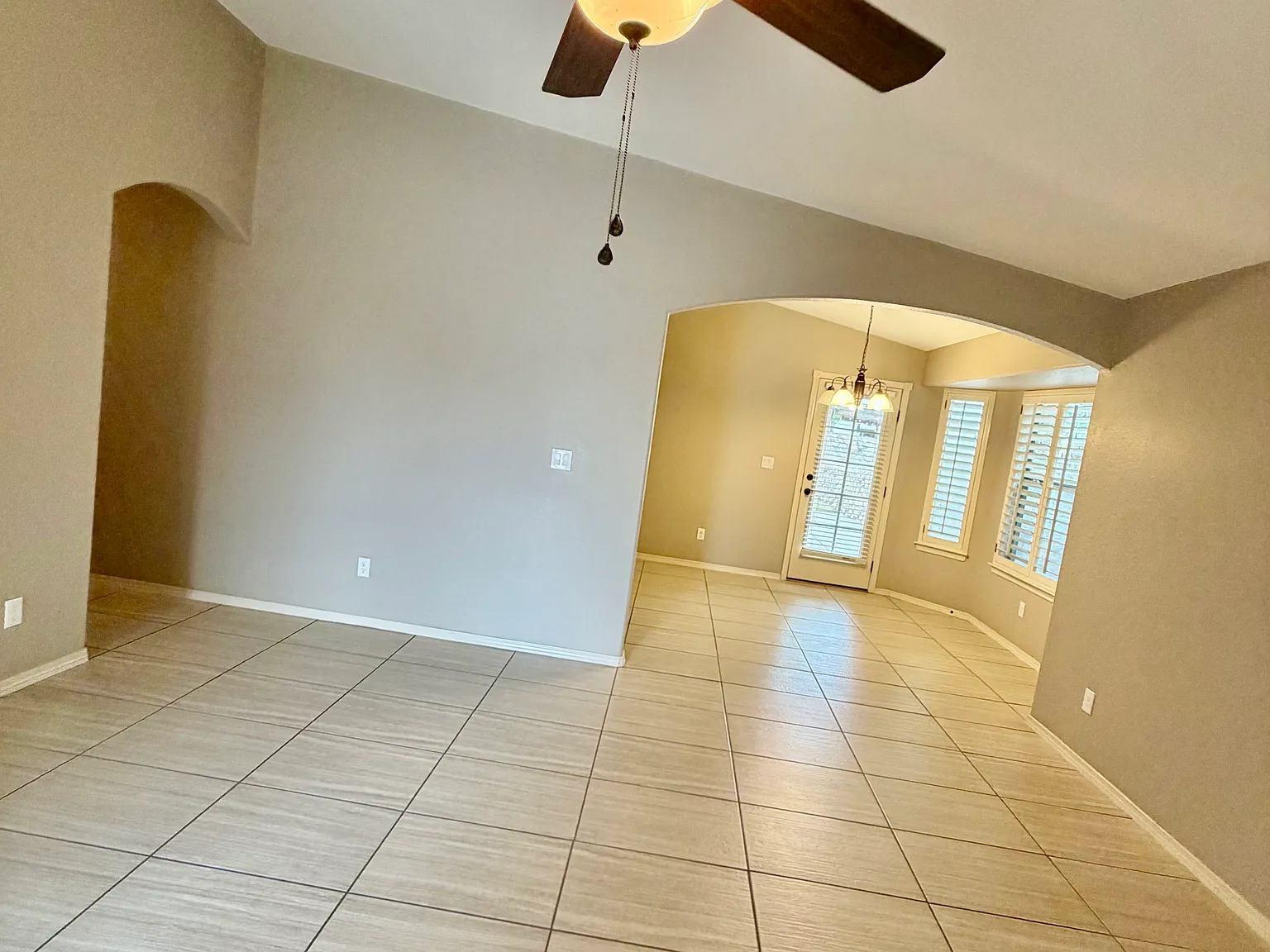 4 bed, 1408 sqft, $1,950 — Photo 3