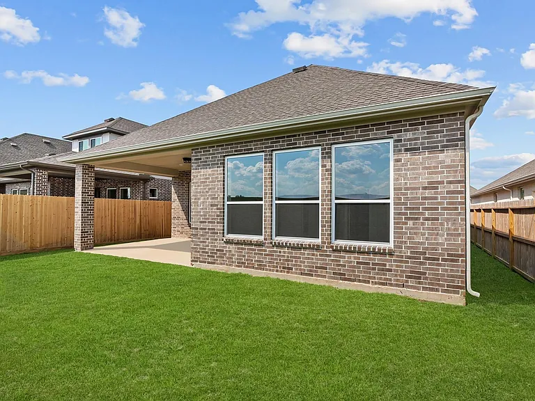 139 Amaranth Way — Photo 18