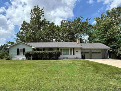 917 SW Grand Ct, Topeka, KS, 66606