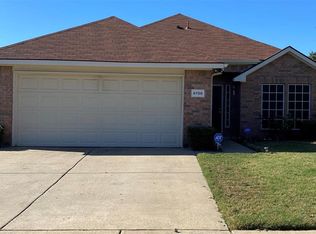 6708 Sandgate Dr, Arlington, TX 76002