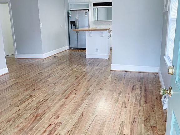 4th image of 120 N Meade St