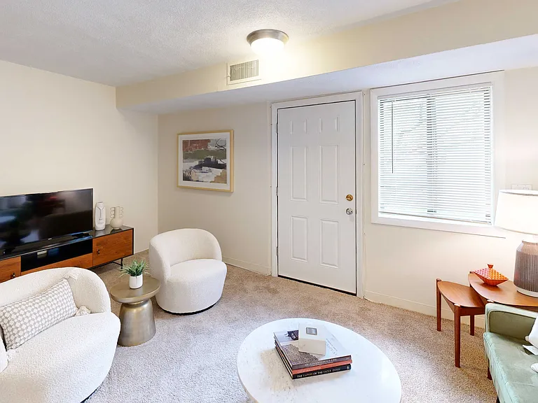 Norwest Woods Apartment — Photo 81