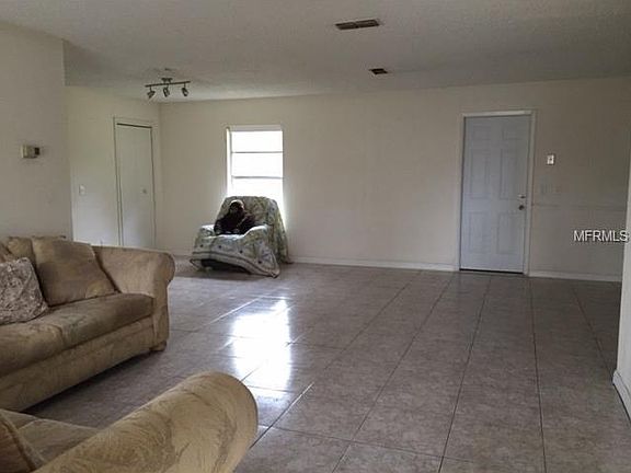 3rd image of 9 Aspen St