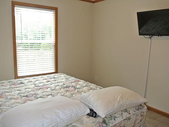 3rd image of 1527 Eddleman Dr