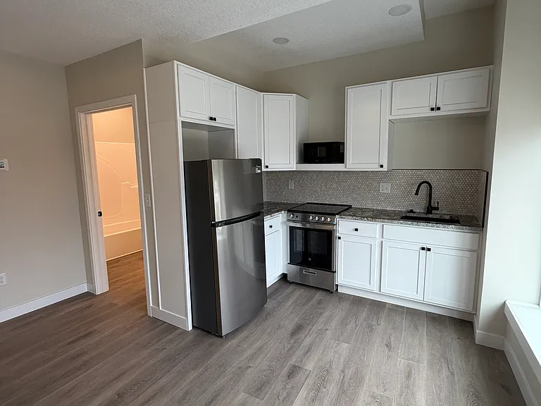 321 Garrison St #22 — Photo 3