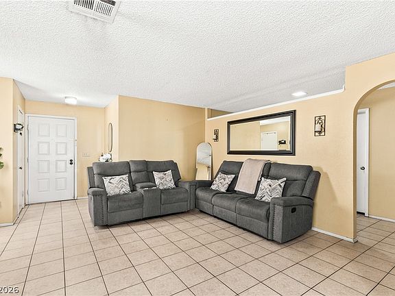 5th image of 520 Prescott St