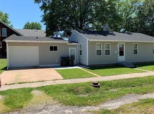 304 Kaskaskia St, New Athens, IL