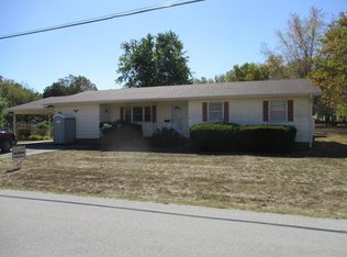 1110 Sunset Dr, Oswego, KS 67356