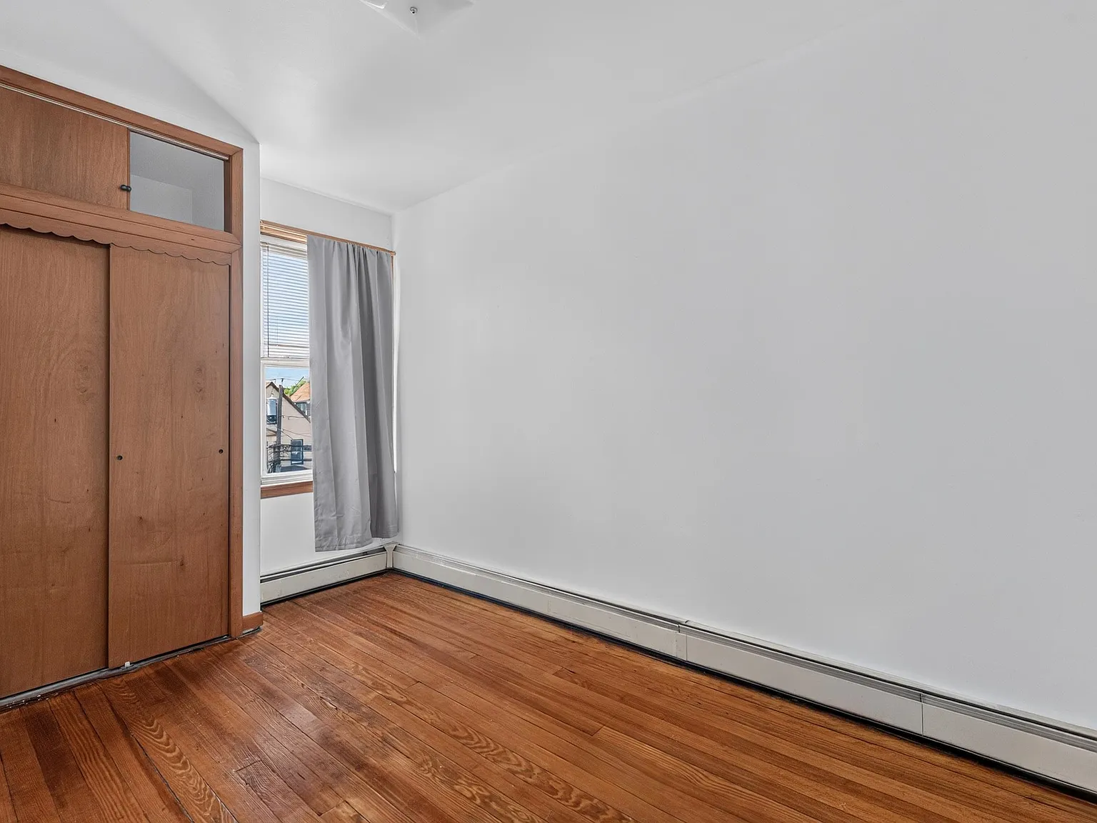 2 bed, 1.0 bath, $1,700 — Photo 4