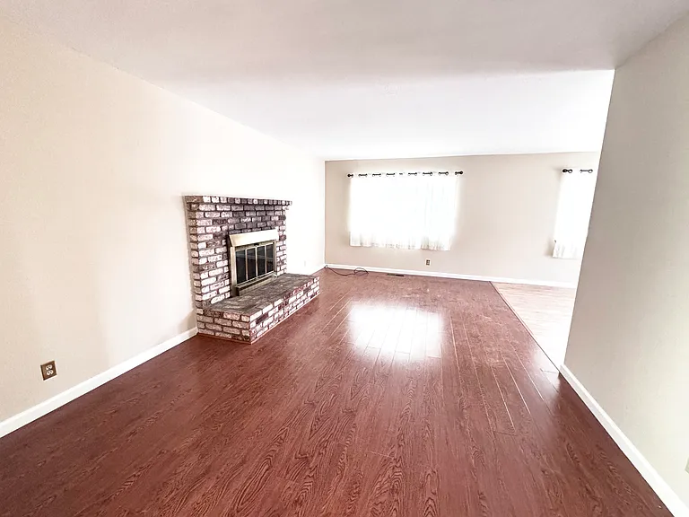 281 Roble Ave #281 — Photo 4