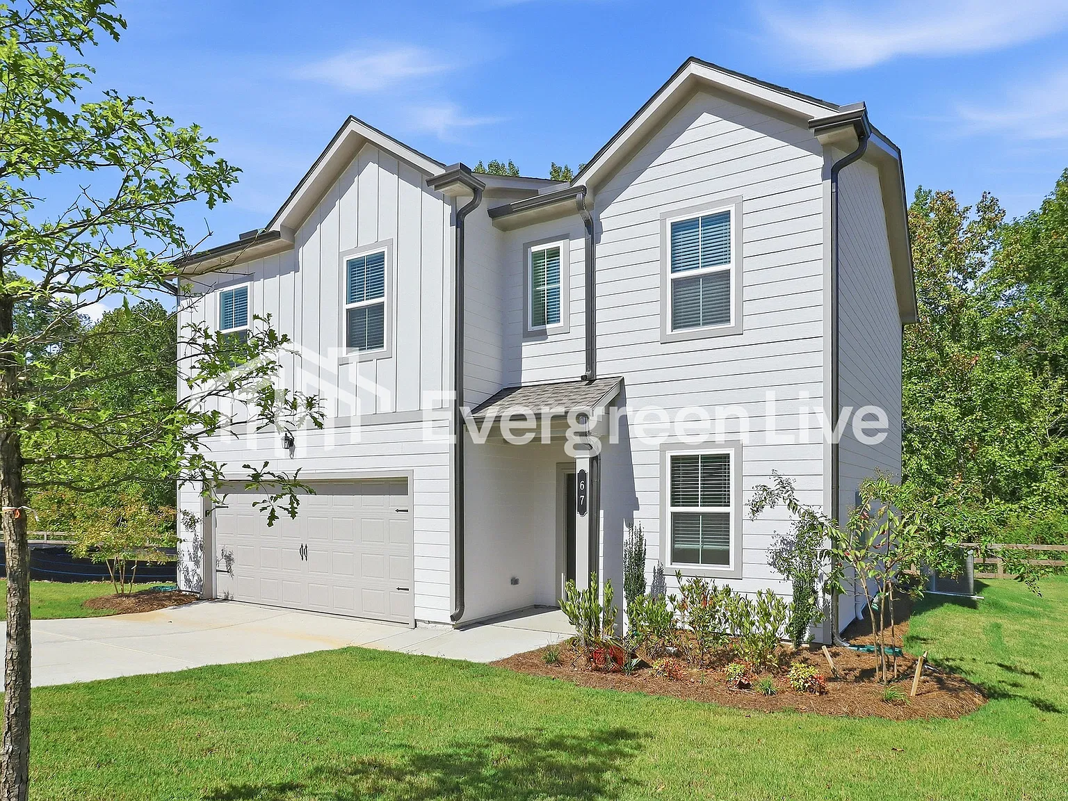 4 bed, 2.5 bath, 1995 sqft, $2,085 — Photo 2