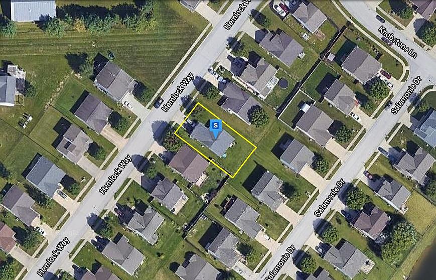 2nd image of 3047 Hemlock Way