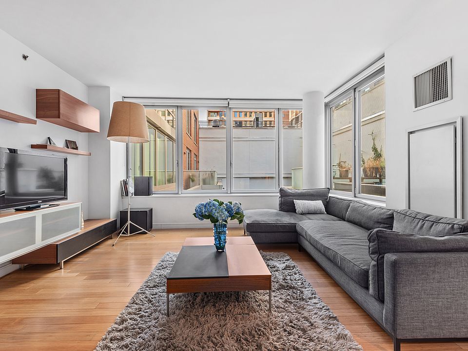 1st image of 303 E 33rd St #B2