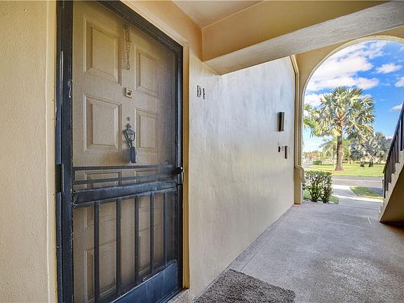 4th image of 618 Sea Pine Way APT D1