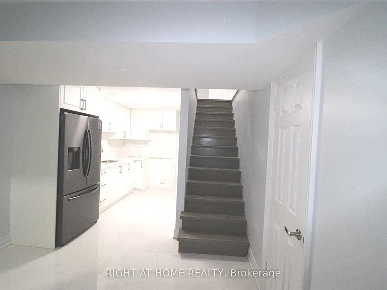 688 Village Pkwy — Photo 4