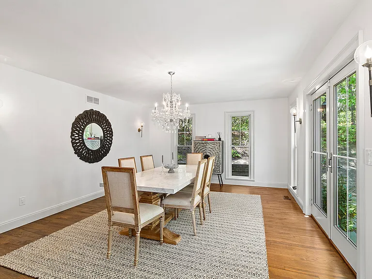 139 Northside Dr — Photo 12