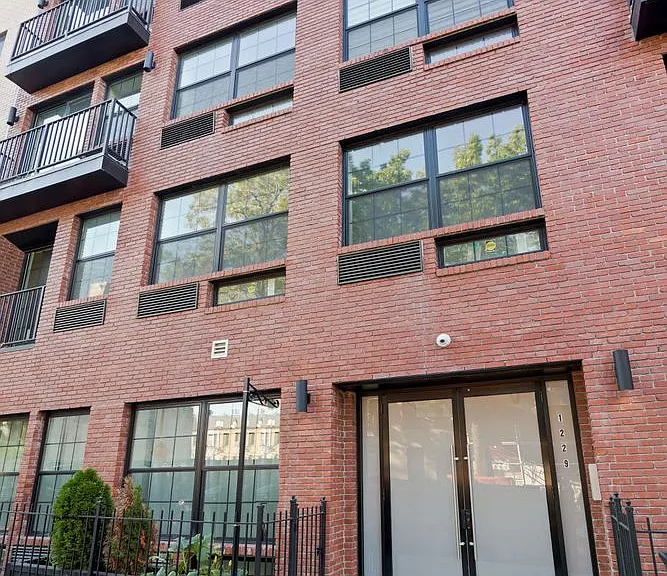 1229 Putnam Ave #4A — Photo 7