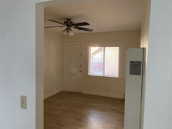 3rd image of 433 W 10th St