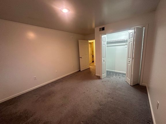 5th image of 5281 Berkshire Ct #16
