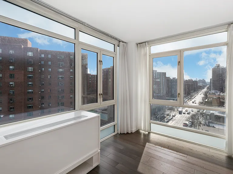 385 1st Ave #11G — Photo 4