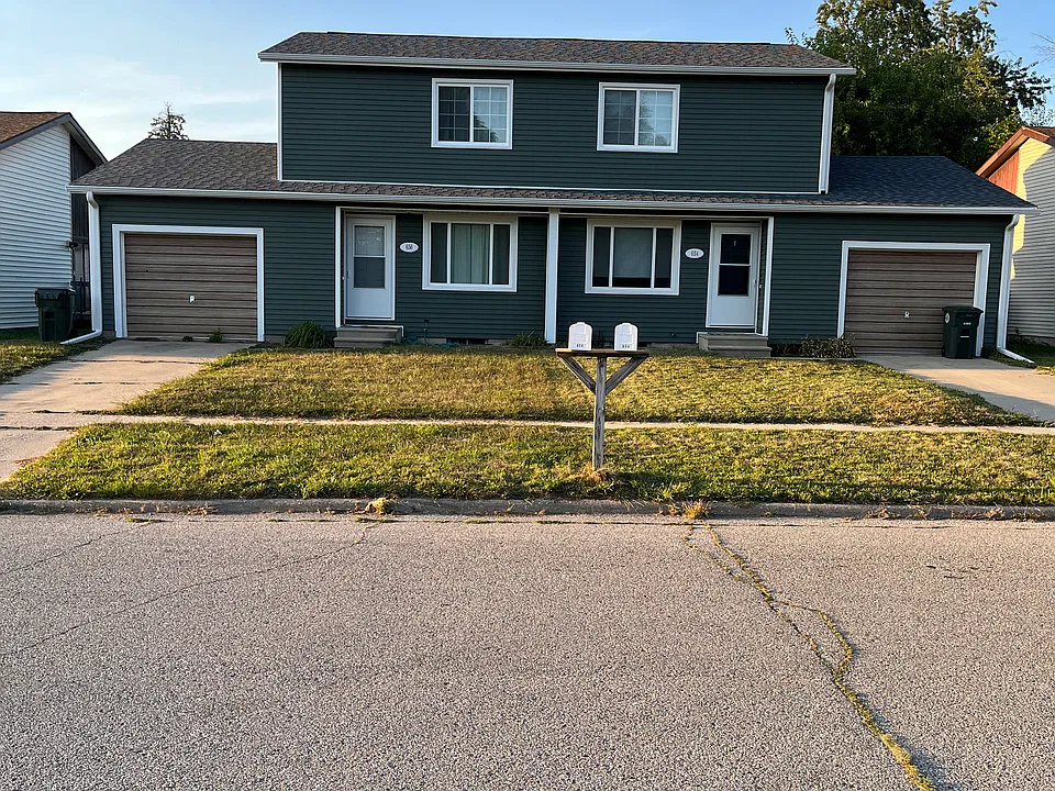 656 Lunar Ln #656