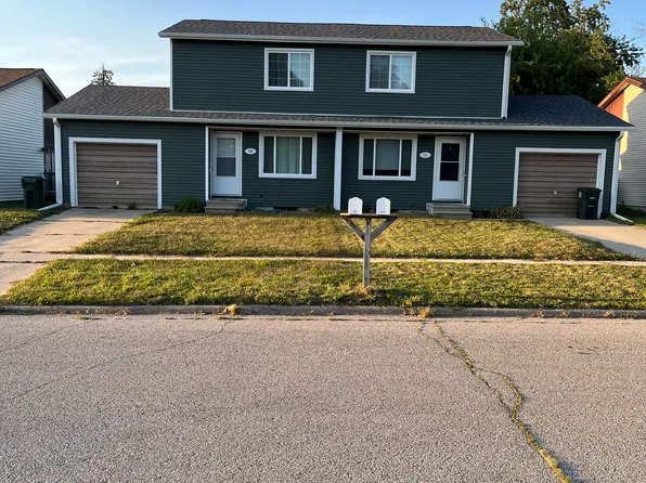 656 Lunar Ln #656, Waterloo, IA 50701