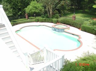 7205 Chattahoochee Bluff Dr, Sandy Springs, GA 30350