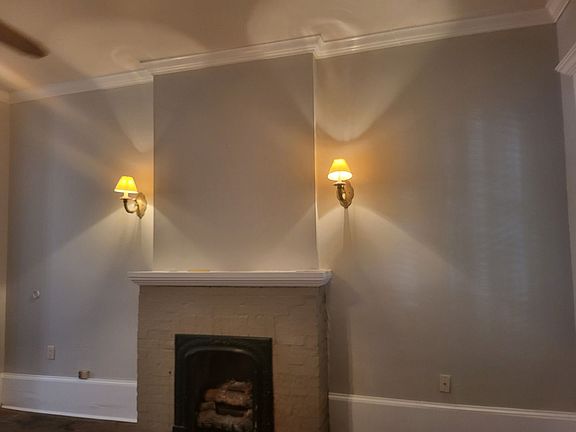 3rd image of 1201 Burgundy St #1003