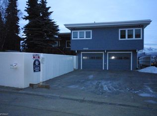 6885 Town And Country Pl, Anchorage, AK 99502